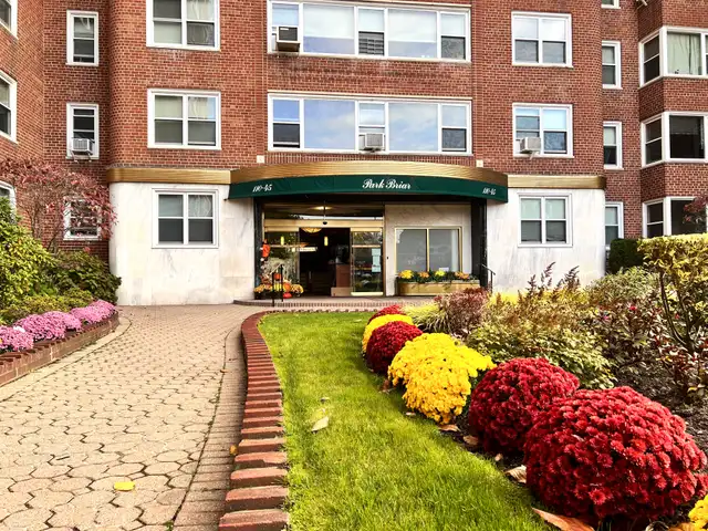 Dr. Yang's Office Building Entrance